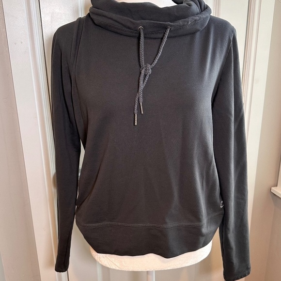 Steve Madden Cowl-Neck Pullover Charcoal Cutout Back Satin Trim Sz M Long Sleeve - Picture 2 of 7